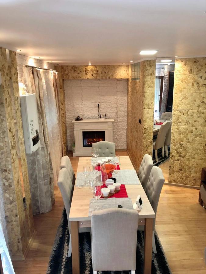 Bella Casa Apartments Fagaras Bagian luar foto
