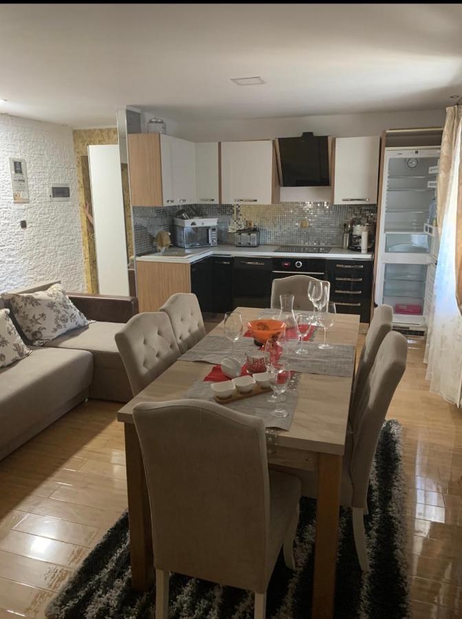 Bella Casa Apartments Fagaras Bagian luar foto